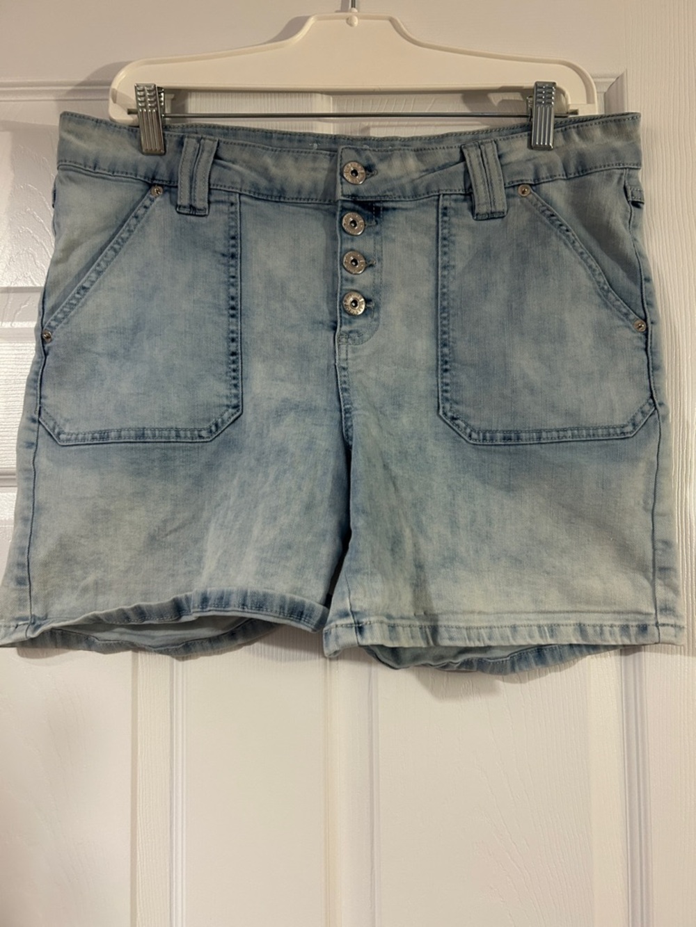 Light Wash Denim Button-Front Women's Shorts